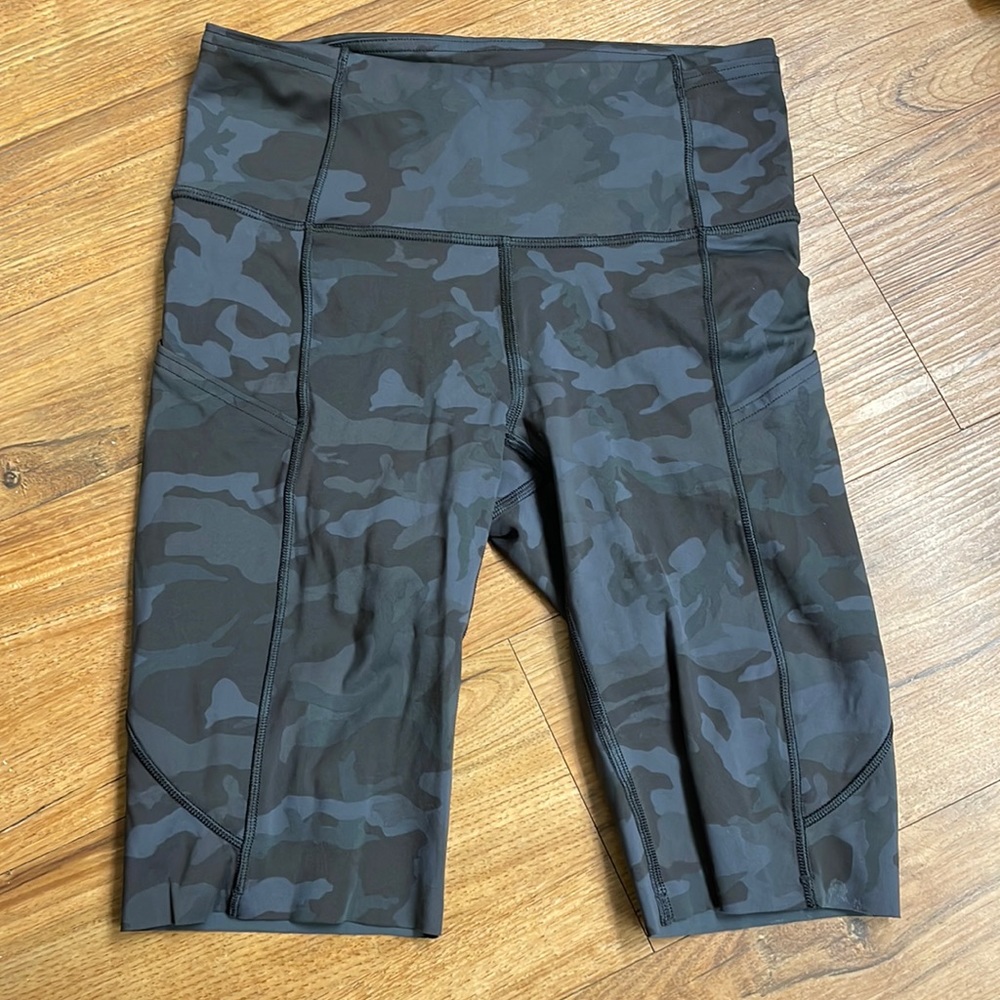 Size 4 lulu lemon running shorts